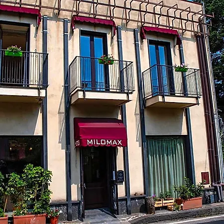 Milomax Hotel 2*