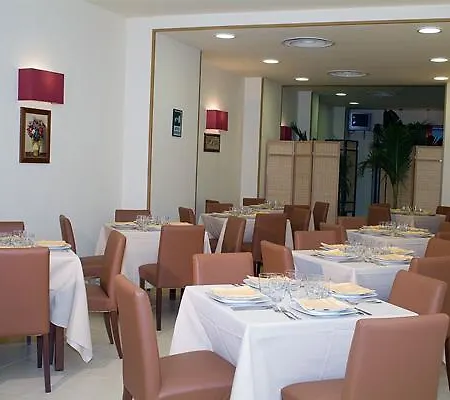 Milomax Hotel 2*
